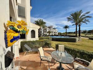 Swimmingpoolen hos eller tæt på Hacienda Apartment