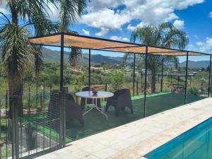 Hồ bơi trong/gần Tierras de Shiva