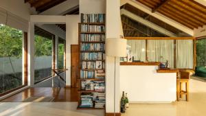Thư viện trong biệt thự