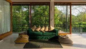 Khu vực ghế ngồi tại Glasshouse Victoria