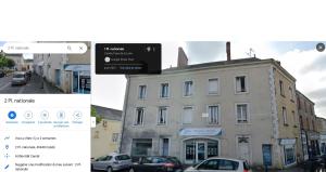 ein Gebäude mit davor geparkten Autos in der Unterkunft grand studio ? 35m² ? centre ? 4pers/2lits ? cuisine ? wifi in Candé