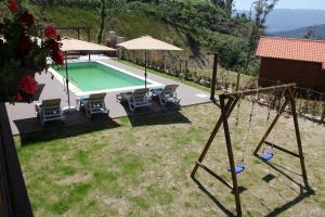 Photo de la galerie de l'établissement Chalé de montanha com Lareira, à Vieira do Minho