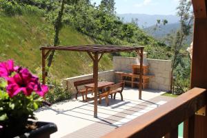 Photo de la galerie de l'établissement Chalé de montanha com Lareira, à Vieira do Minho