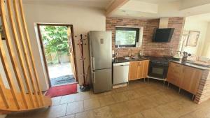 Nhà bếp/bếp nhỏ tại Wallander's hometown, close to beach & café