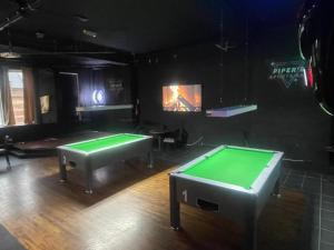 Billardbord på izzy hotel ltd