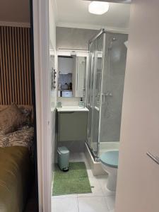 Phòng tắm tại Alfama +36 ảnh