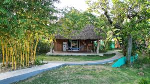 een resort met een hangmat erbuiten bij Finca Zayan in El Copé