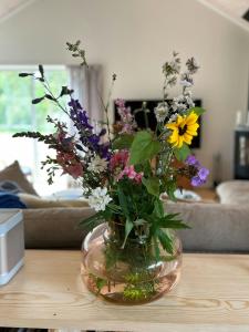 Billede fra billedgalleriet på Stone House With Sea View In Katthammarsvik i Katthammarsvik