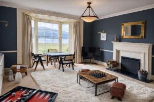 Et opholdsområde på Glandwr hall - Magnificent Country House with Heated Swimming Pool & Jacuzzi + 37 billeder