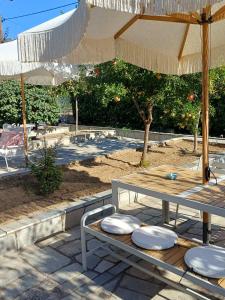 En restaurant eller et andet spisested på Bella Terra Nature Living + 72 billeder