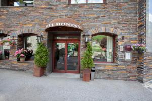 Facciata o entrata di Hotel Montané