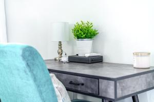 Billede fra billedgalleriet på Jungle House Luxury Homes - Columbus Downtown Short North - Steps to Convention Center & Nationwide Arena - Sleeps up to 6 - Free Parking - Over 5,800 Five Stars i Columbus