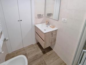 Et badeværelse på Moda Apartments 38 + 4 billeder