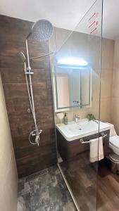 Phòng tắm tại Departamento Pleno Centro Puerto Varas