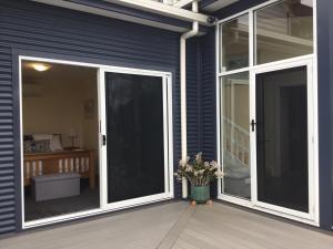 Ảnh trong thư viện ảnh của Skyescape on Northshore Queen Bedroom ở Table Cape +1 ảnh