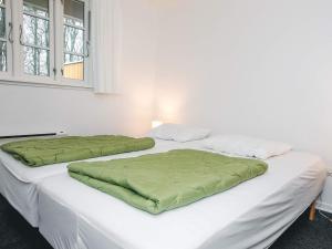 Giường trong phòng chung tại 8 person holiday home in Aabenraa-By Traum +29 ảnh