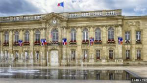 Tòa nhà nơi khách sạn căn hộ tọa lạc