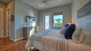 En eller flere senge i et værelse på Monte Kristeaux by AvantStay Private Pool + 47 billeder