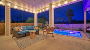 Swimmingpoolen hos eller tæt på Monte Kristeaux by AvantStay Private Pool