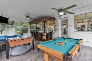 Billardbord på Sunrise on Lake Idylwild