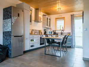 Billede fra billedgalleriet på Apartment in Froidchapelle with terrace i Froidchapelle