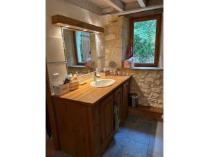 Phòng tắm tại Holiday home in Pardaillan with private pool +23 ảnh