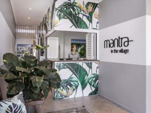 Khu vực sảnh/lễ tân tại Mantra in the Village +36 ảnh
