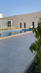 Bazen u ili blizu objekta Al barahaa