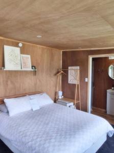 Gallery image of Tide and Tranquility in Snells Beach +7 photos