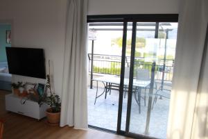 Et tv og/eller underholdning på Mountain view in Dafna