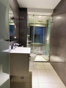 Et badeværelse på 辰沐溫泉民宿