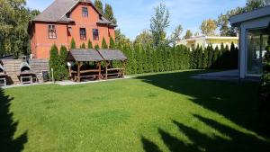 Ogród w obiekcie Black Brothers Wellness Apartments