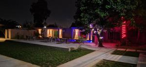 En have udenfor Comfort Inn Guest House