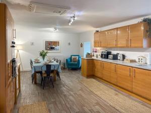 Køkken eller tekøkken på Muirston Farmhouse - Uk44977 + 15 billeder