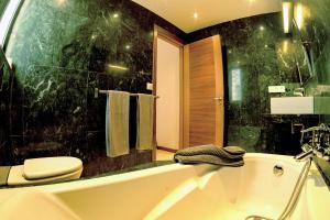 Koupelna v ubytování Casa Chani with heated pool in El Roque + 6 fotografií