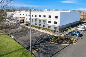 Budova, kde se hotel nachází + 7 fotografií