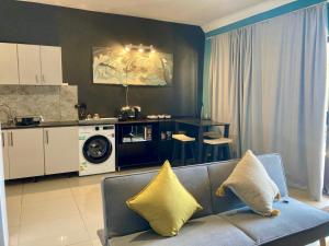 Køkken eller tekøkken på Studio Gordons Bay Mountain