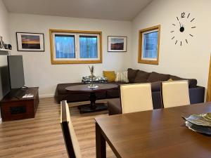 Et tv og/eller underholdning på Marika Puhkeküla - Metsanurga Puhkemaja "Barrel Sauna included"