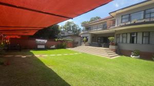 En have udenfor Houghton House Suites