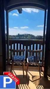 En balkon eller terrasse på Apartament Mikołajki SWAN