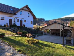 Budova, kde se prázdninový dům nachází