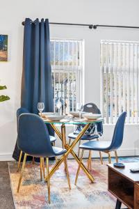 Et opholdsområde på Spacious Apartment near Edgbaston + 37 billeder