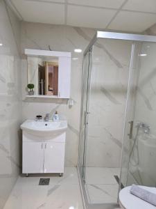Phòng tắm tại PETKOV5KI LuxuryApartment +4 ảnh