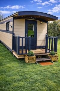 Budova, kde se the luxury tent nachází