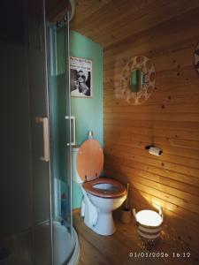 Koupelna v ubytování Roulotte insolite