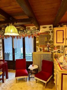 Khu vực ghế ngồi tại ΤΟ ΑΡΧΟΝΤΙΚΟ