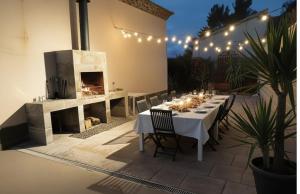 En balkon eller terrasse på Casa de Luis a 10 min Puy du Fou