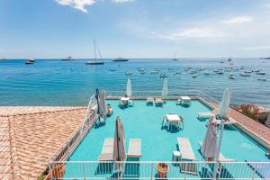 Naturlandskabet i nærheden af lejlighedshotellet