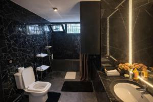 Kupatilo u objektu La Villa Rossa +15 fotografija