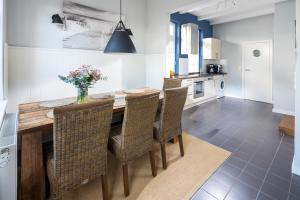 Kuchyň nebo kuchyňský kout v ubytování Rothen Huus